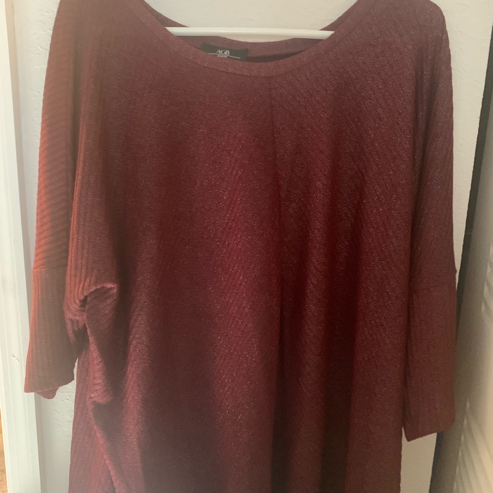 AGB women. Size 1X round collar